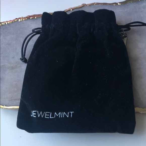 Jewelmint Unique Geometric Bangle- Valentines 💝 - Picture 4 of 6